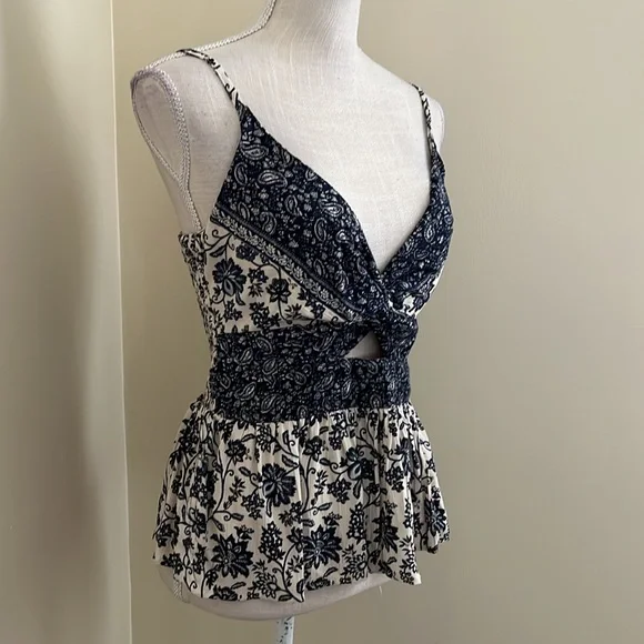 🆕 Angie Sleeveless V-Neck Knot Front Keyhole Border Print - Picture 4 of 12